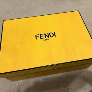 Fendi Hightop Ff Logo Sneakers. Size 6. White.